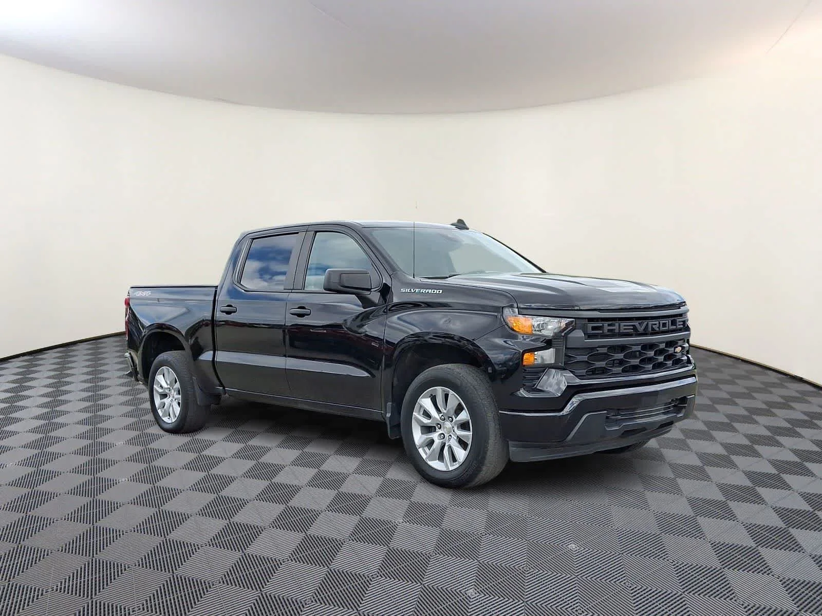Used 2023 Black Chevrolet Custom image 4
