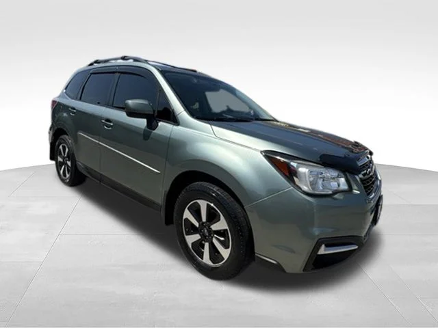 Used 2018 Green Subaru 2.5i Premium image 1