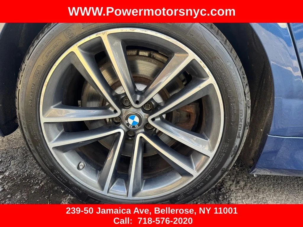 Used 2022 Blue BMW 750i xDrive image 17