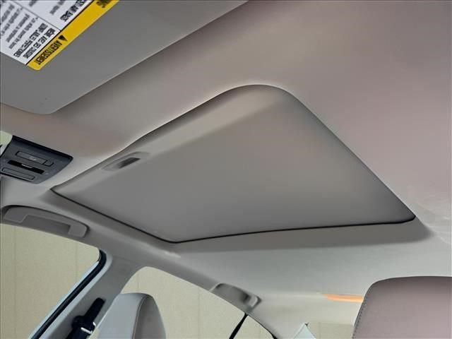 Used 2023 White Nissan 2.5 SV image 22