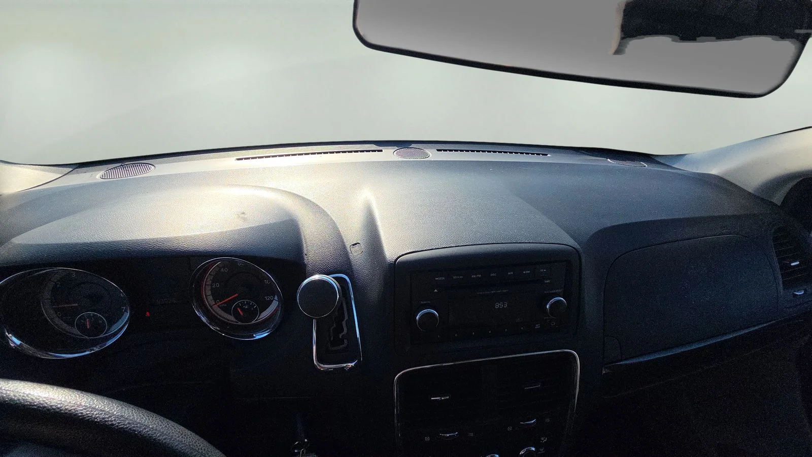 Used 2016 Blue Dodge SE image 9