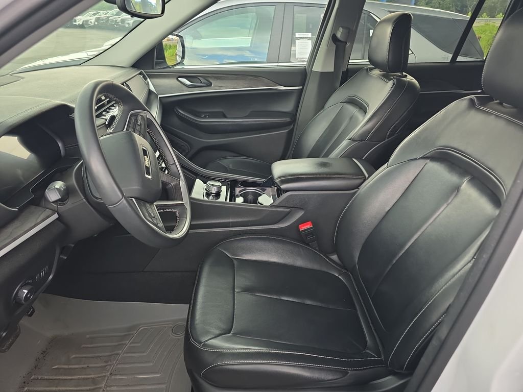 Used 2023 White Jeep Limited image 9