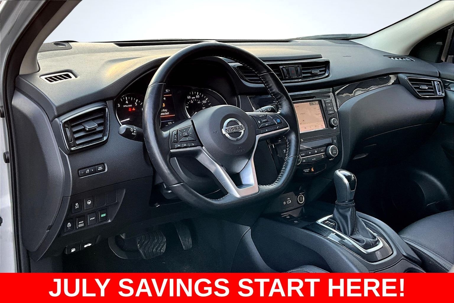 Used 2022 Silver Nissan SL image 22