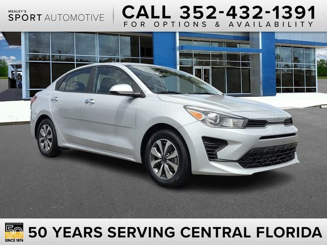Used 2022 Silver Kia S image 1