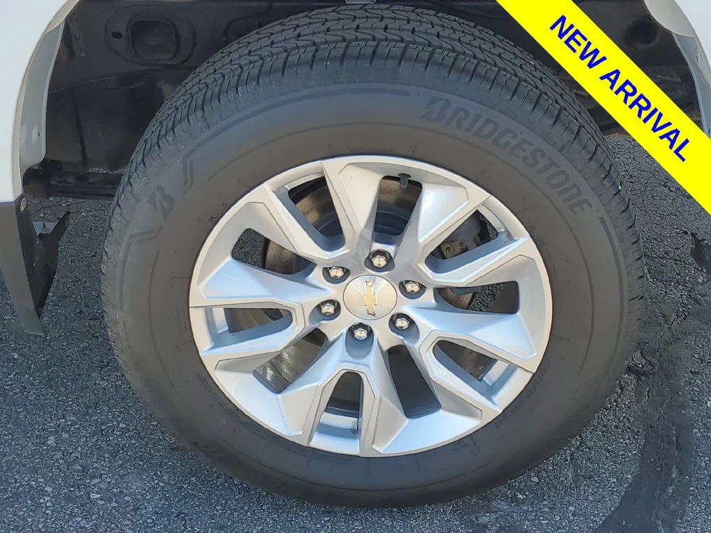 Used 2021 SUMMIT WHITE Chevrolet Work Truck image 25