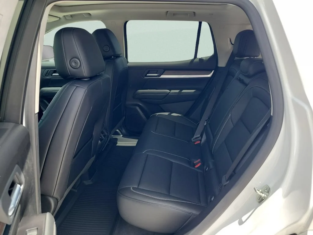 New 2027 Summit White GMC AWD Denali image 10