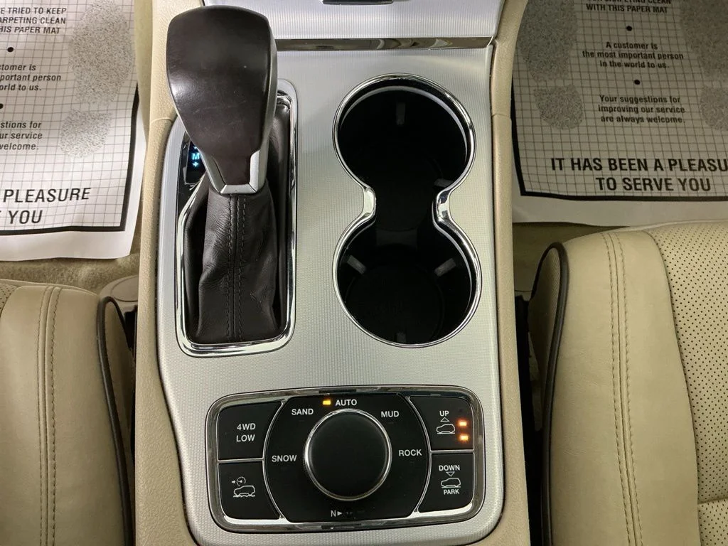 Certified Used 2020 White Jeep Overland image 28