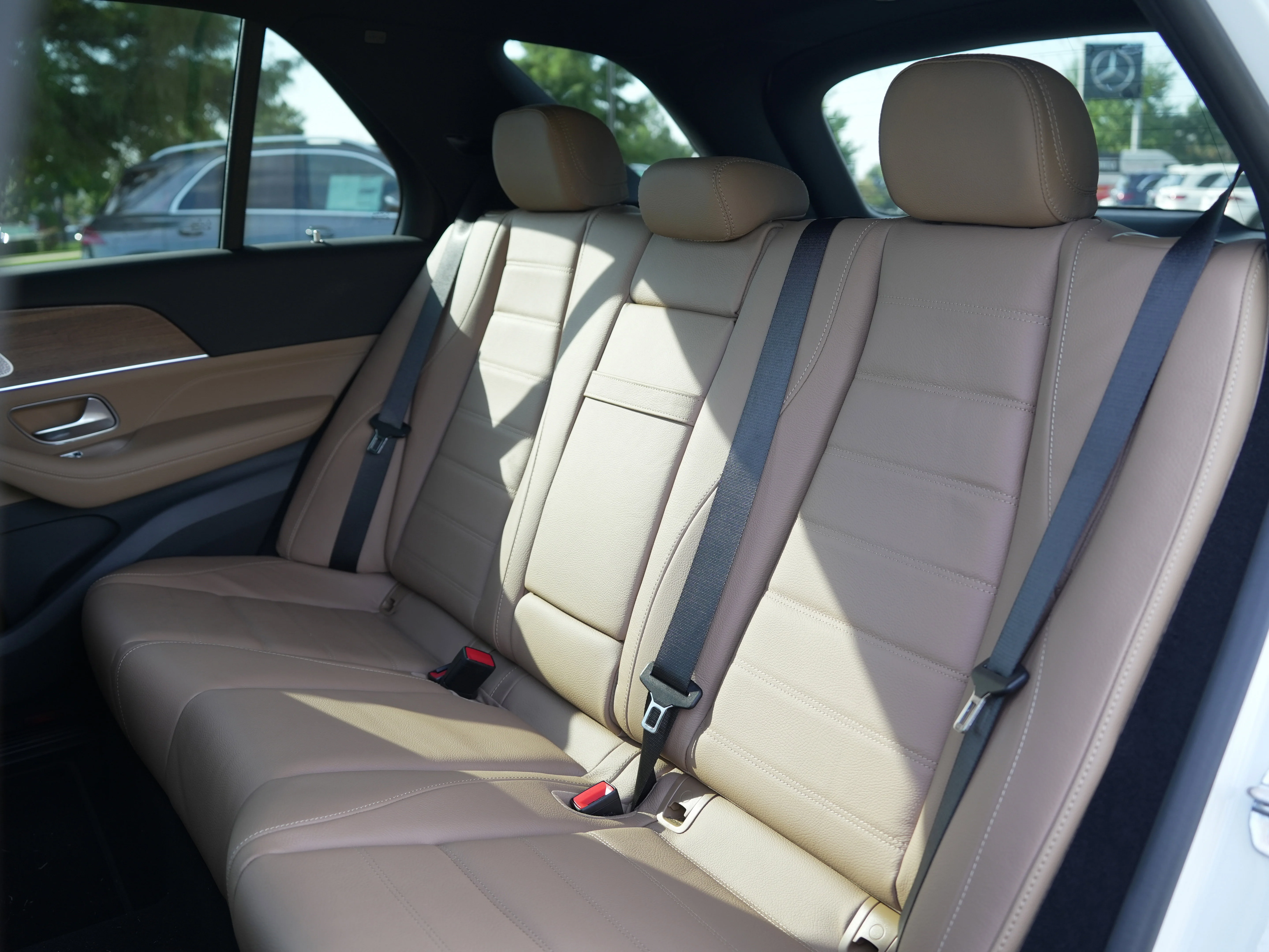 Used 2026 Moonlight White Mercedes-Benz GLE 350 image 40