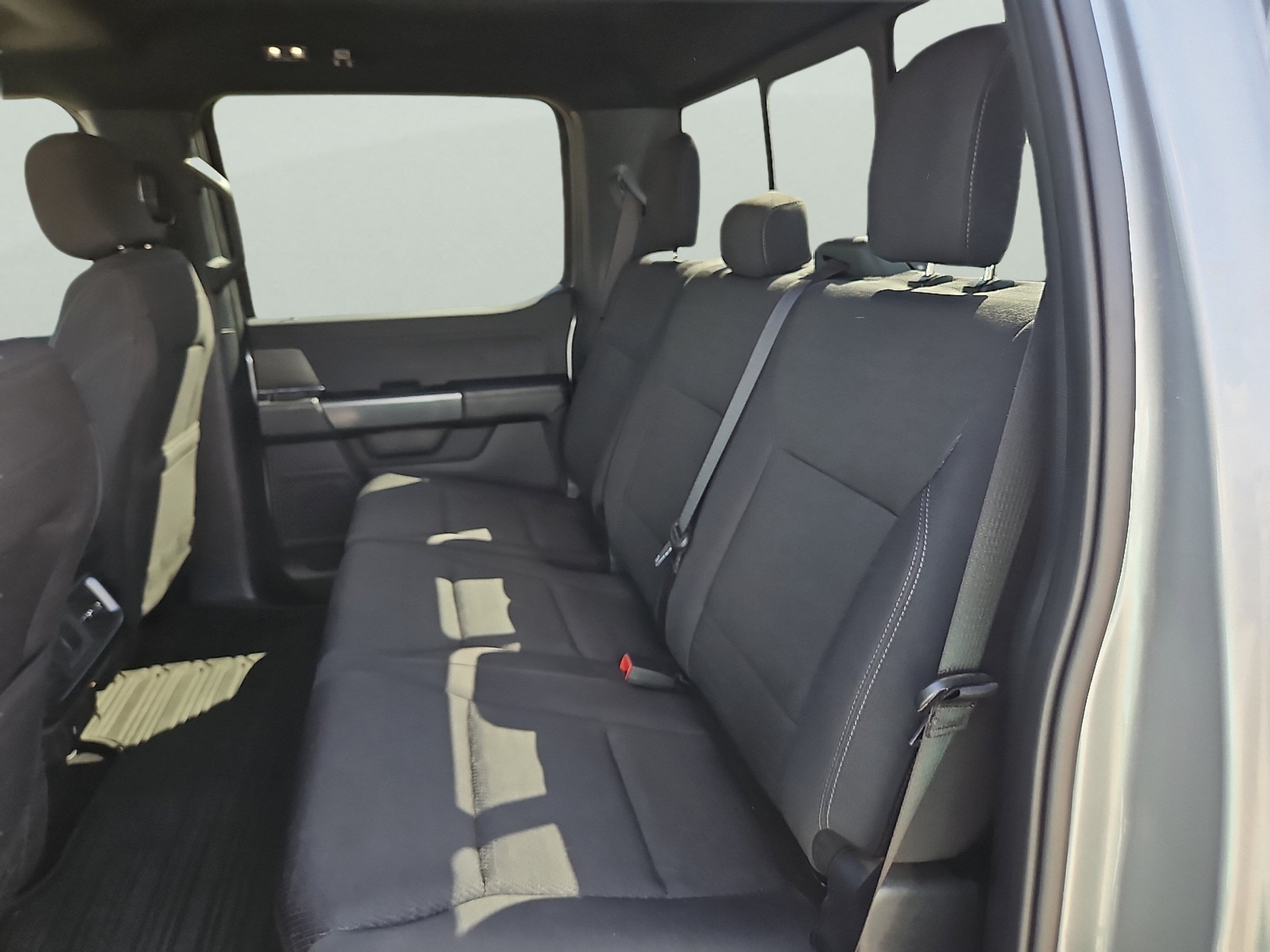 Used 2024 Silver Metallic Ford XLT image 8
