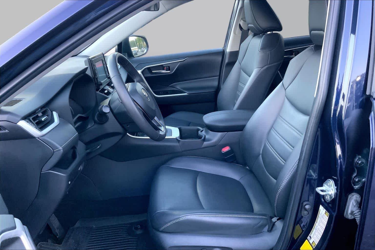 Used 2022 Blueprint Toyota XLE Premium image 6