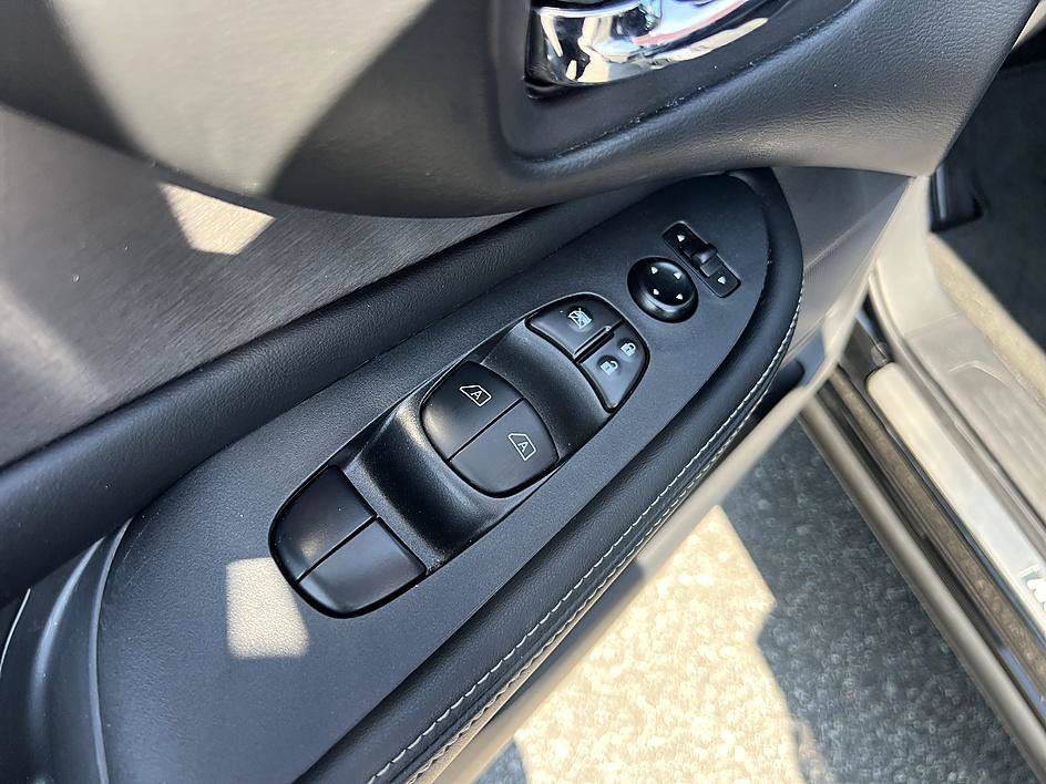 Used 2024 Super Black Nissan SV image 20