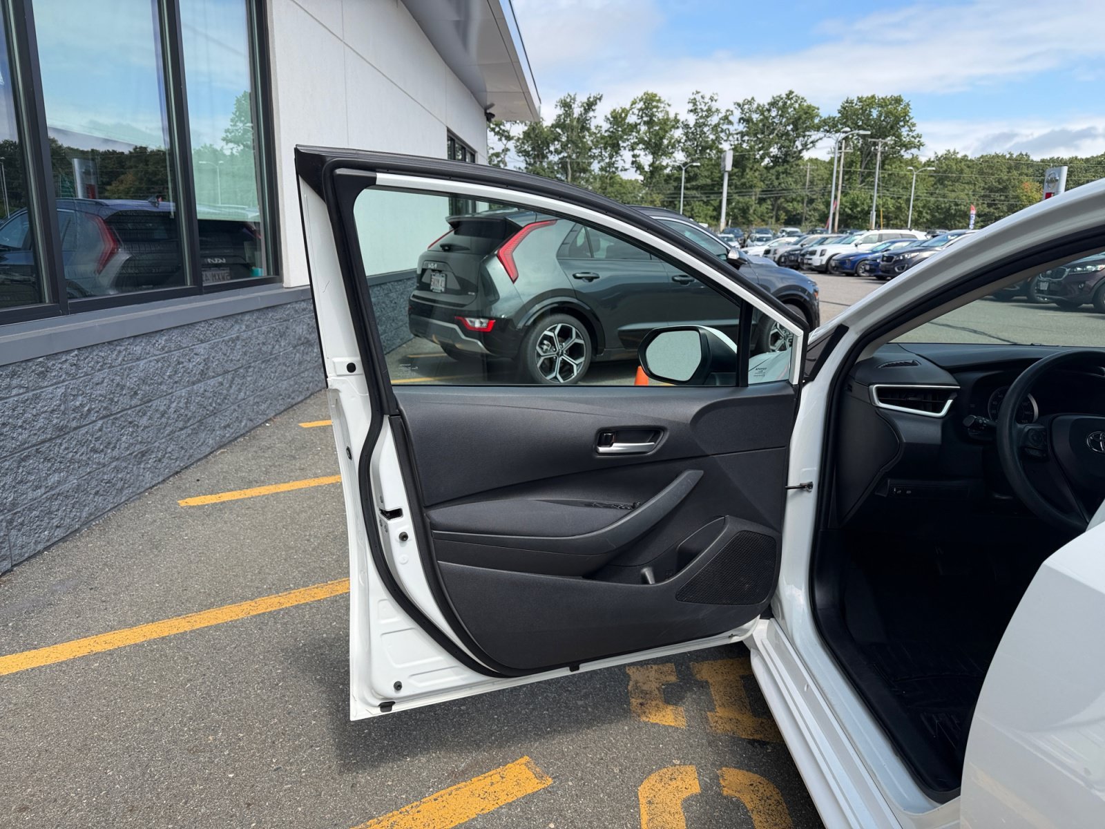 Used 2020 Super White Toyota LE image 24