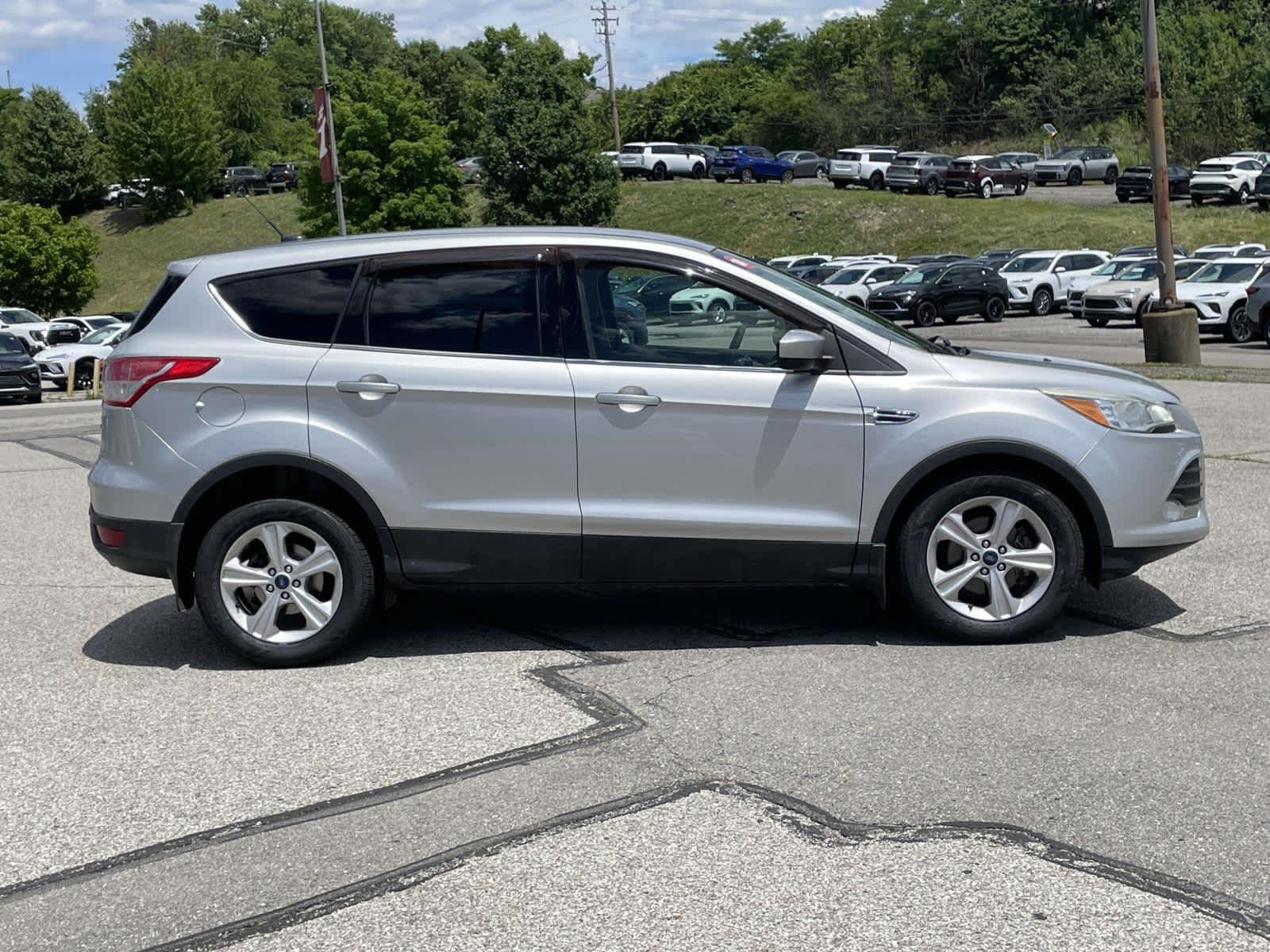 Used 2014 Ingot Silver Metallic Ford SE image 6