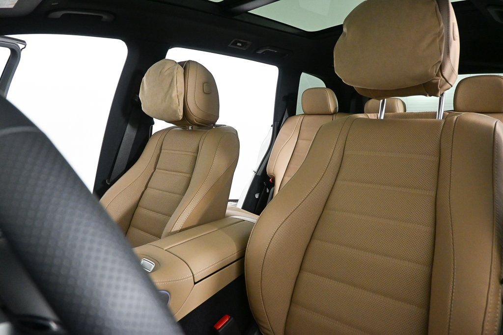 New 2026 Polar White Mercedes-Benz GLS 580 image 5