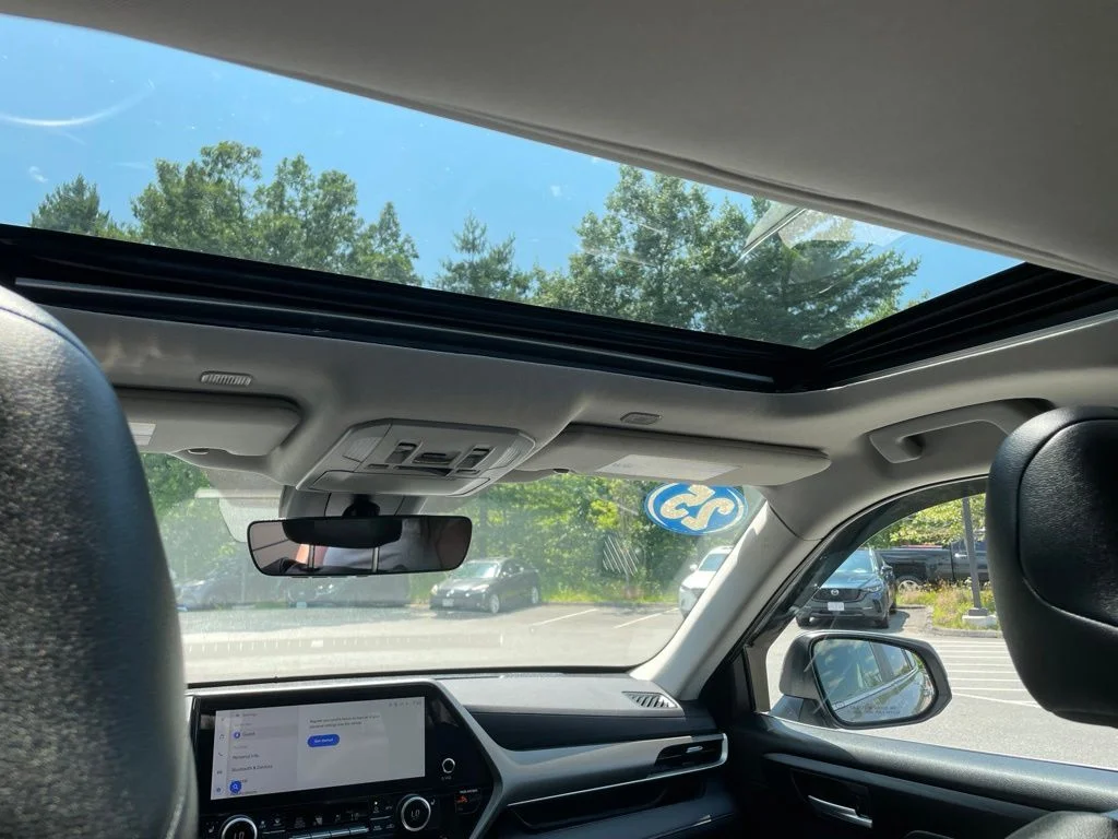 Used 2025 Silver Toyota XLE image 10