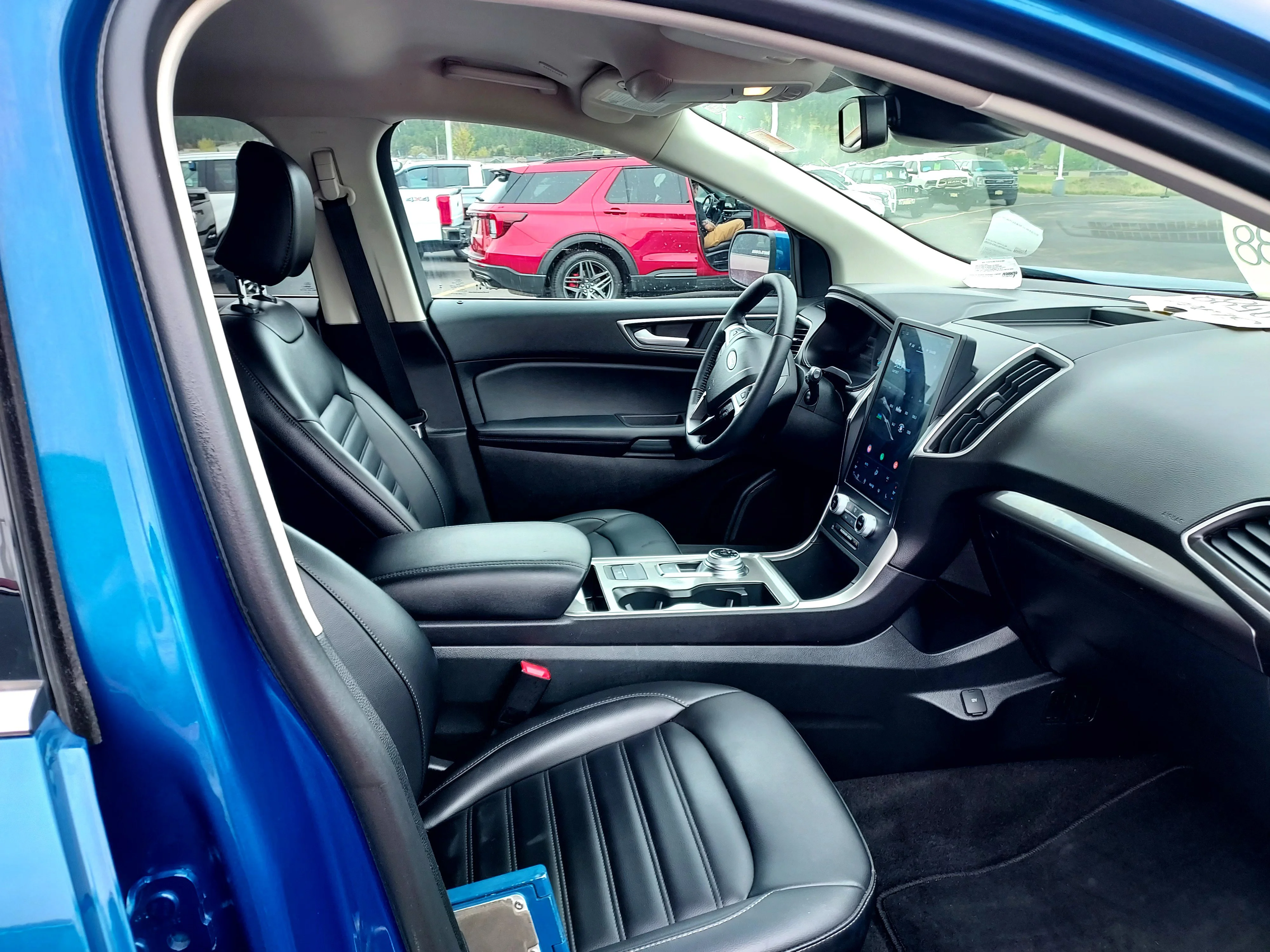 Used 2024 Blue Ford SEL image 25