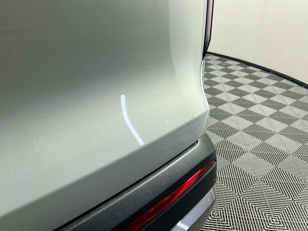 New 2026 White Kia Light image 6