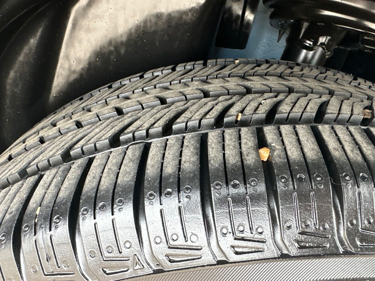 Used 2021 Blue Jeep Latitude image 10