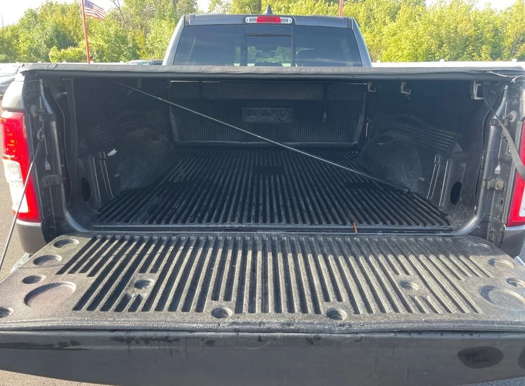 Used 2019 Gray Ram Big Horn/Lone Star image 31