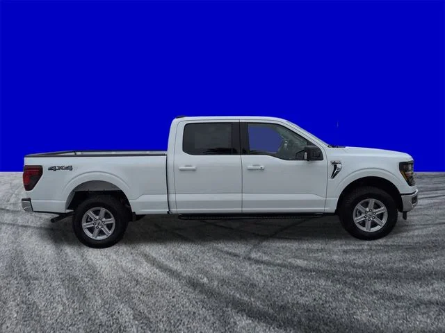 New 2026 Oxford White Ford XLT image 3