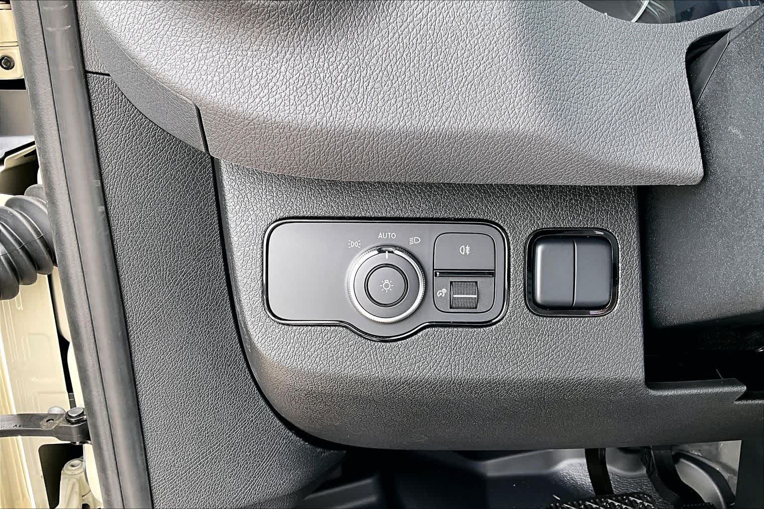 New 2026 Pebble Gray Mercedes-Benz  image 12