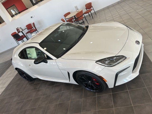 2025 Toyota GR86 Premium photo 4