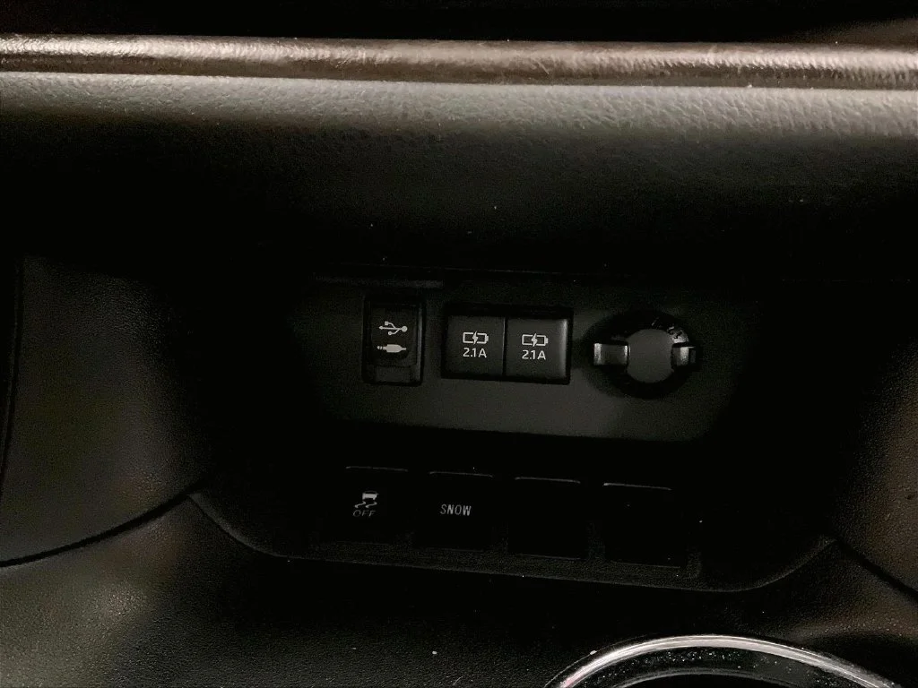 Certified Used 2018 White Toyota XLE image 37