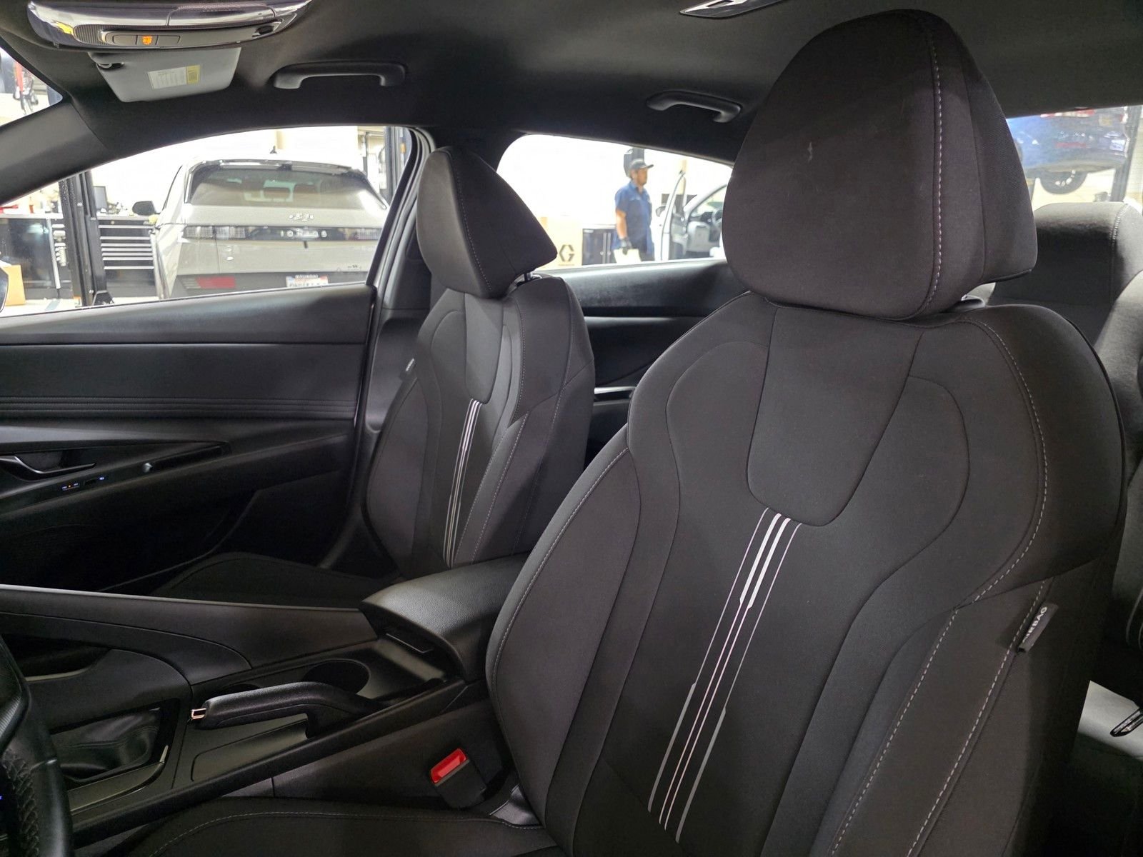 Certified Used 2025 Fluid Metal Hyundai SEL Sport image 21