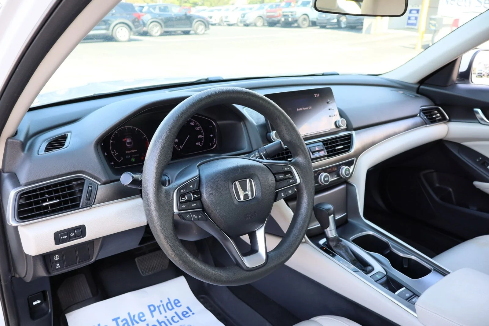 Used 2018 White Honda LX image 14