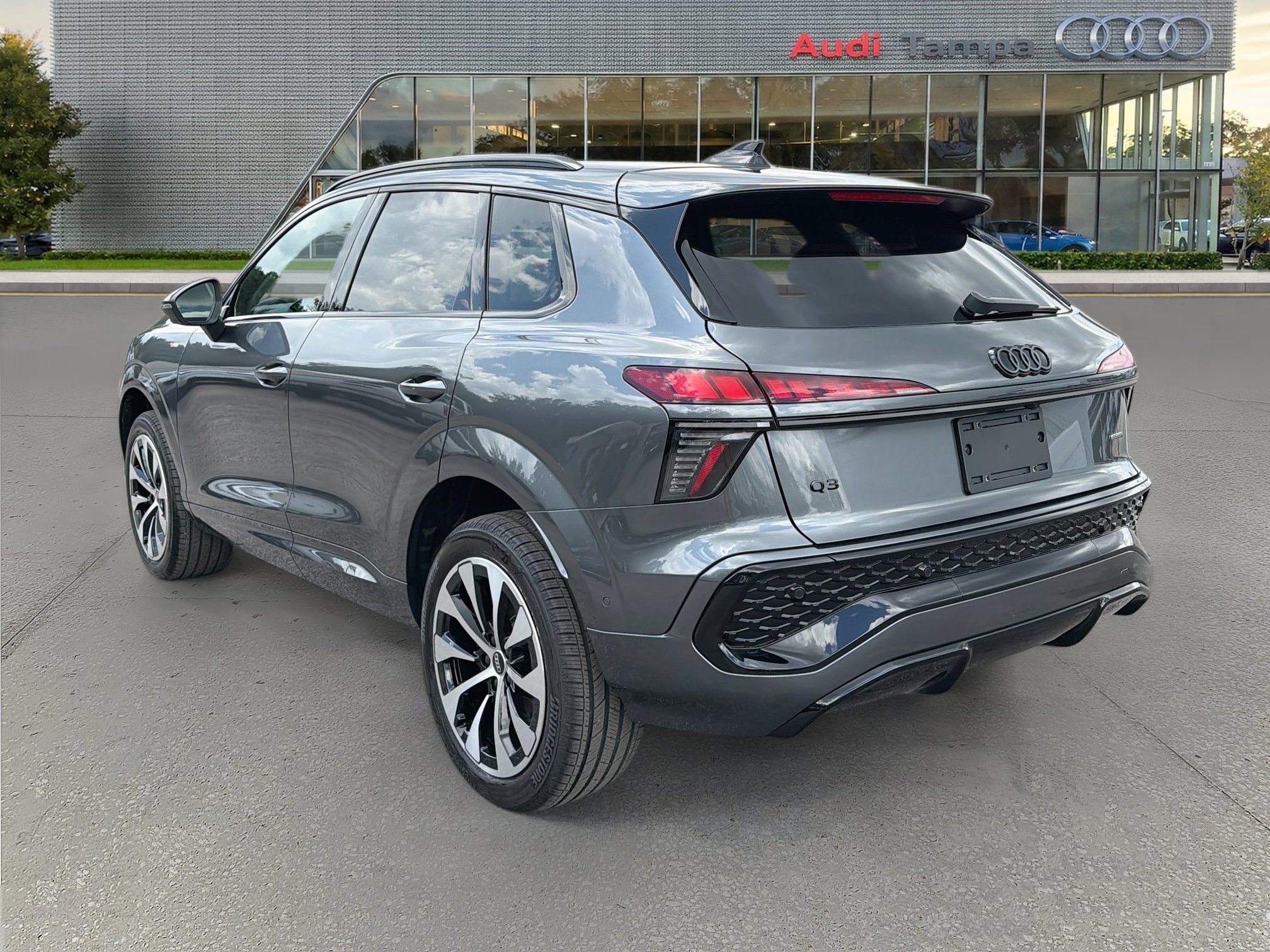 New 2026 Daytona Gray Pearl Effect Audi S line image 5