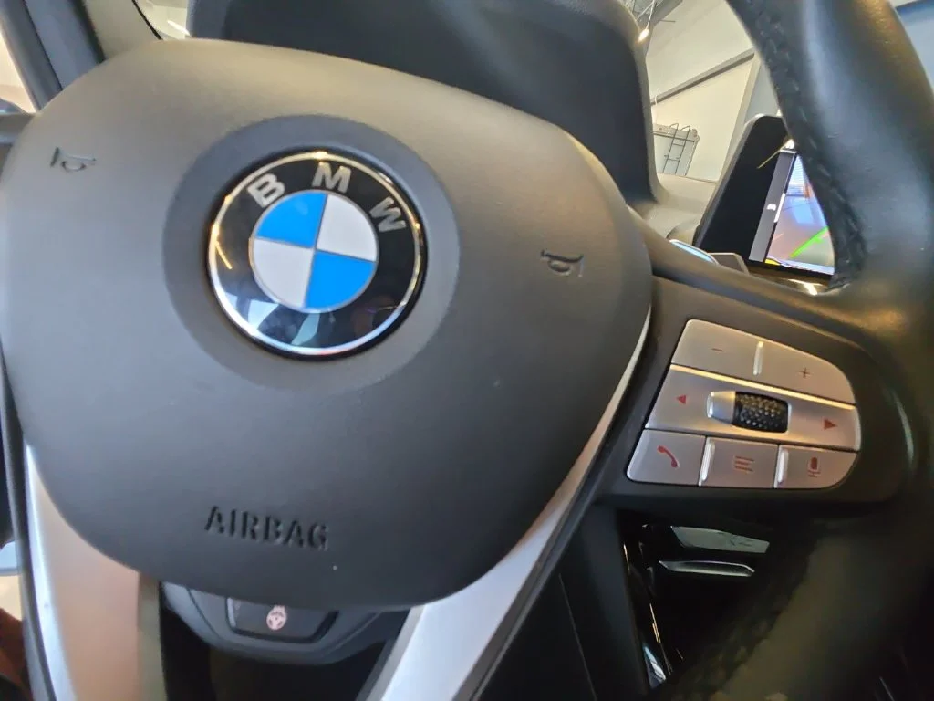 Used 2023 Gray BMW xDrive30i image 25