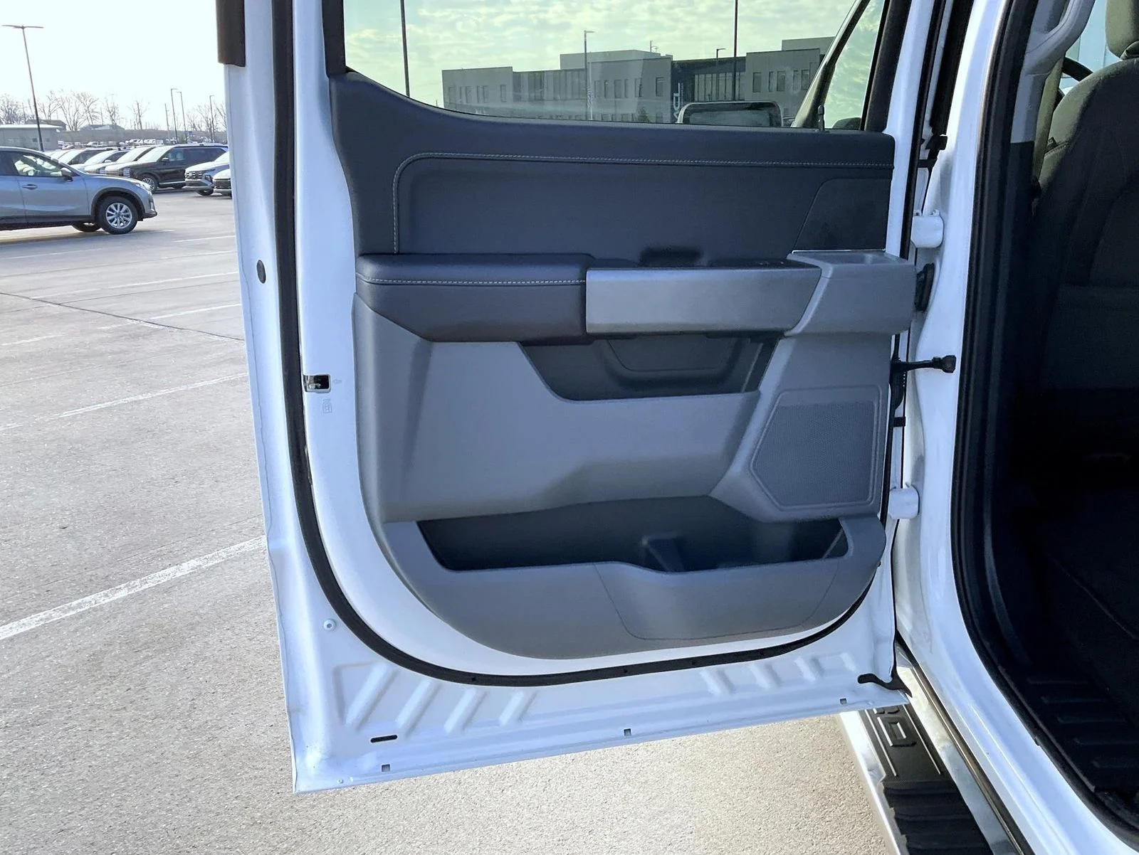 Used 2025 White Ford XLT image 18