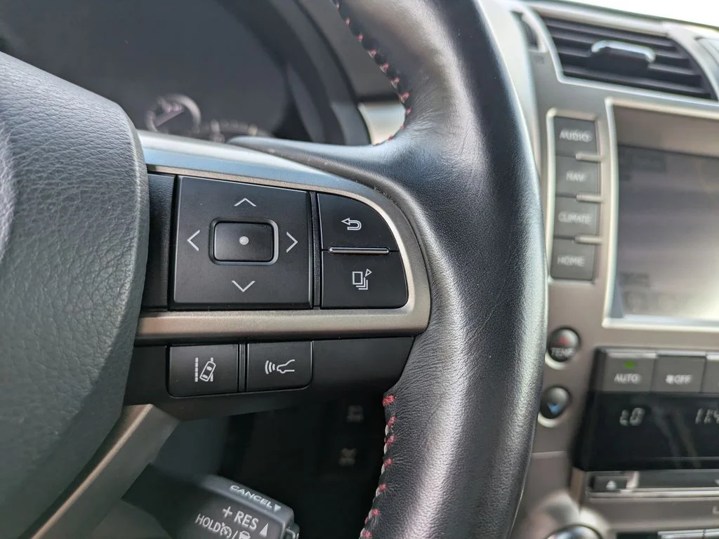 Used 2021 Gray Lexus 460 image 31
