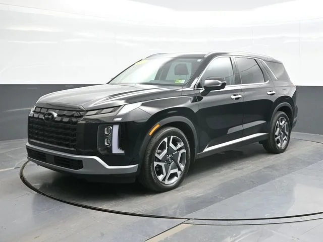 Used 2023 Black Hyundai Limited image 1
