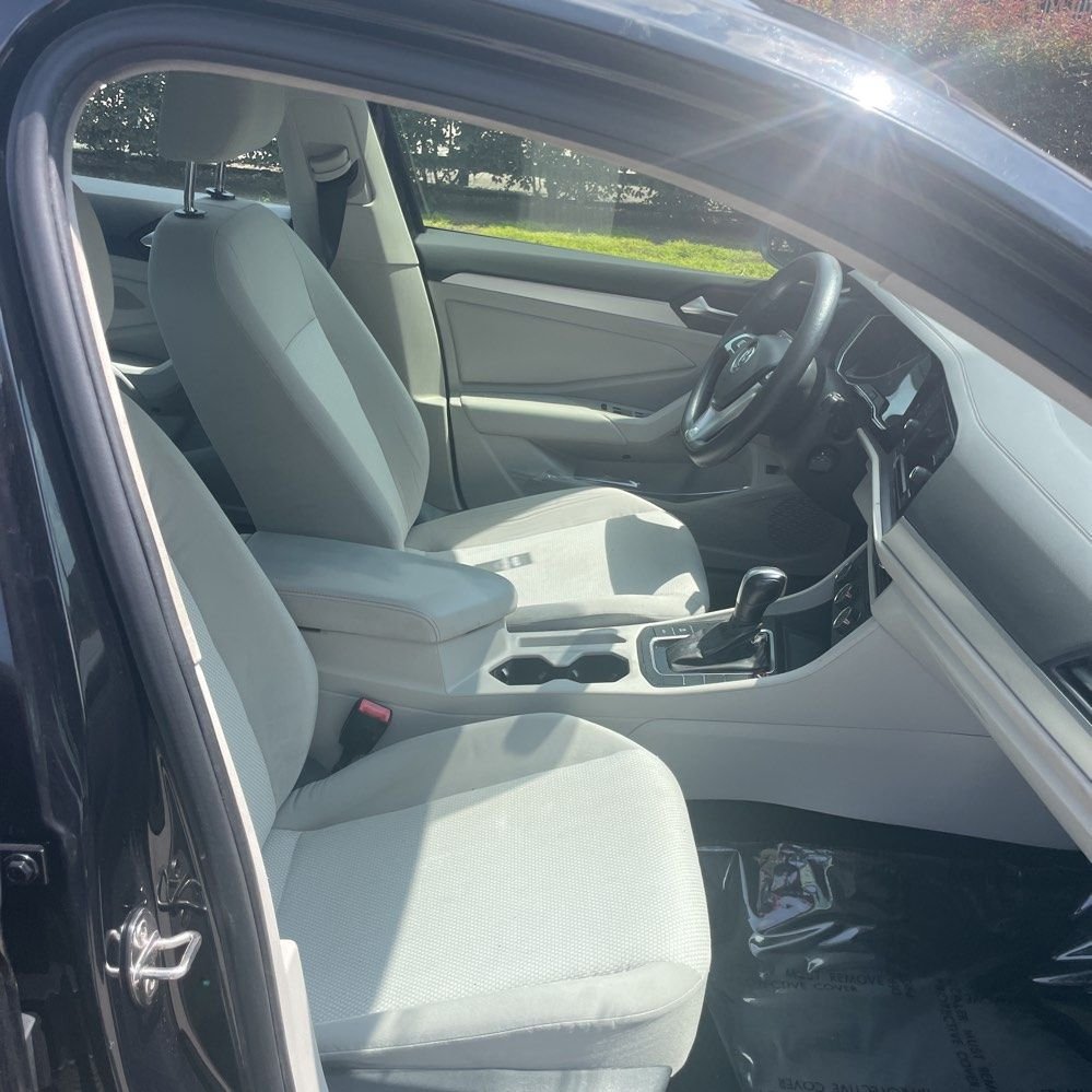 Used 2019 Black Uni Volkswagen 1.4T S image 8