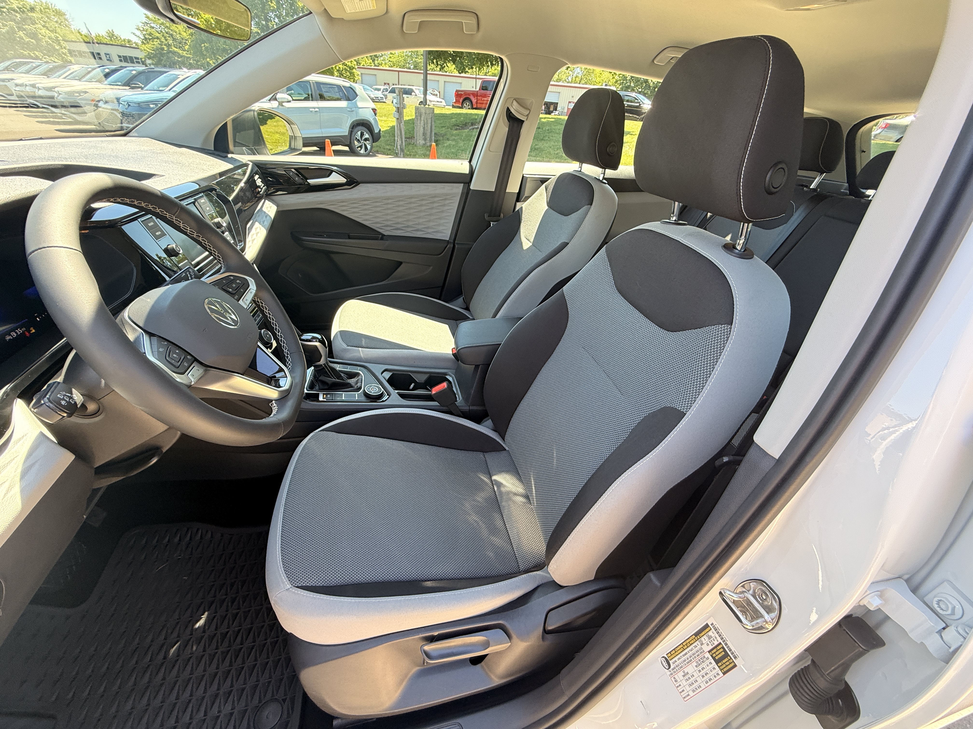 Used 2023 White Volkswagen S image 20