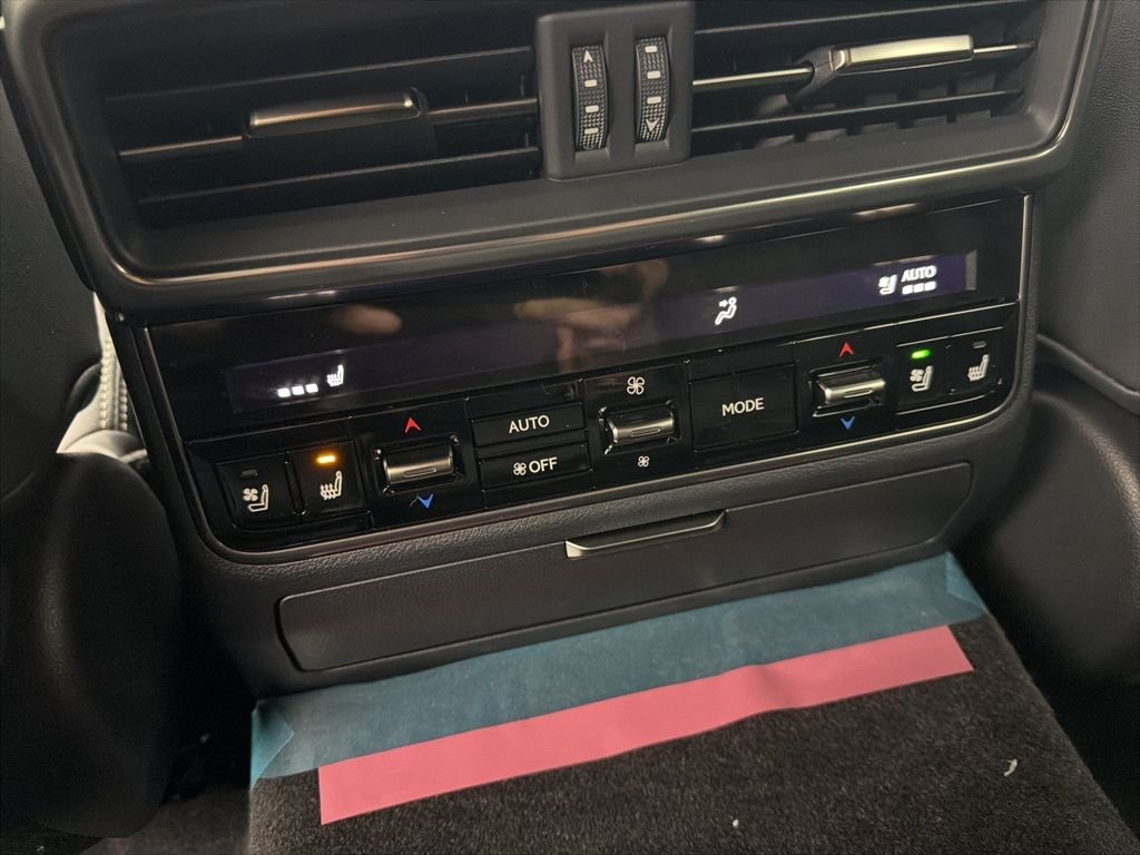 2026 Lexus LX 700h Luxury - Photo 7