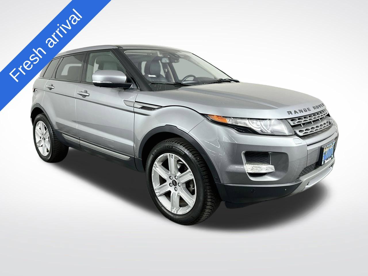 Used 2013 Gray Land Rover Pure image 1