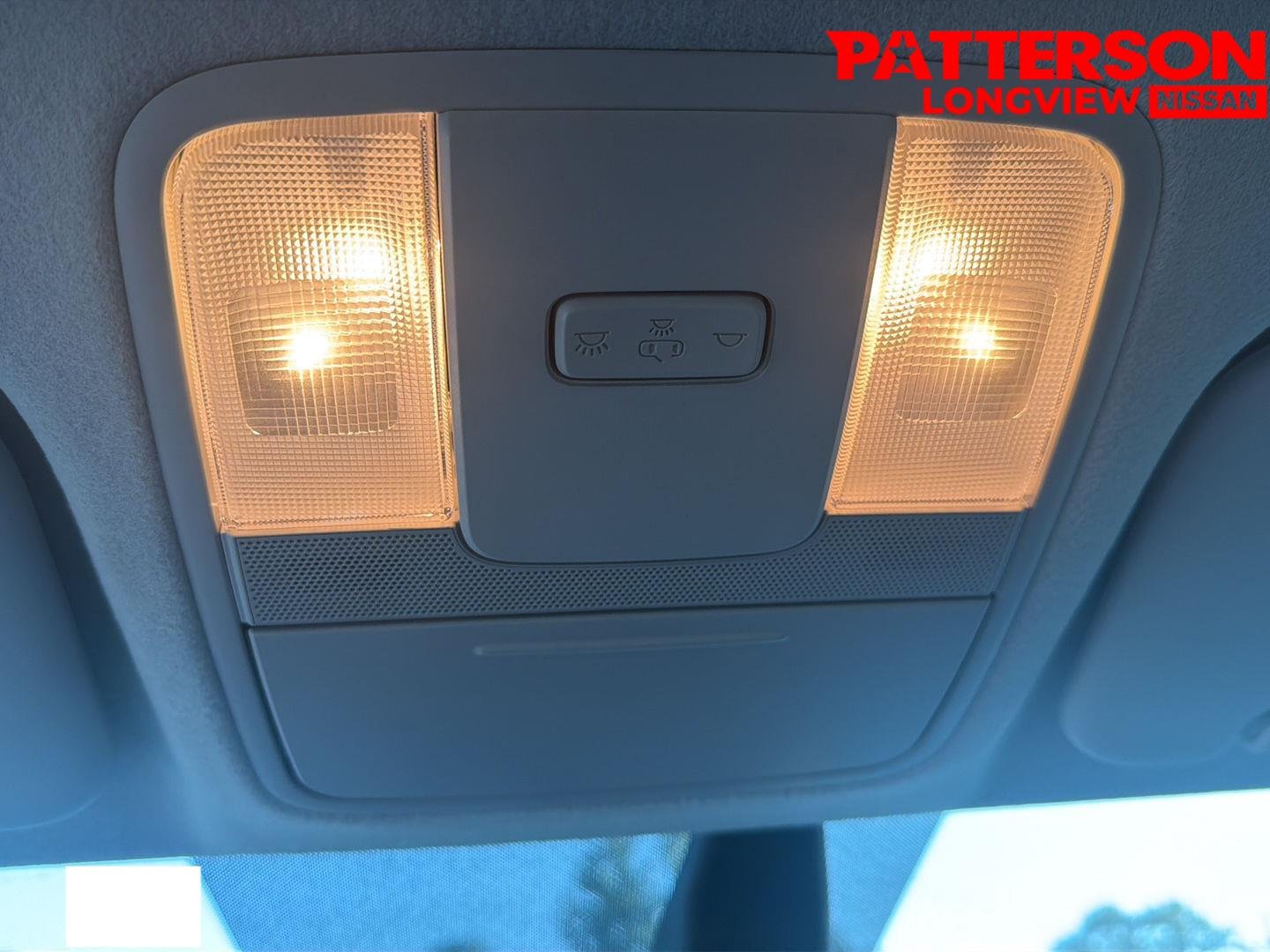 Used 2024 Snow White Pearl Kia LXS image 11