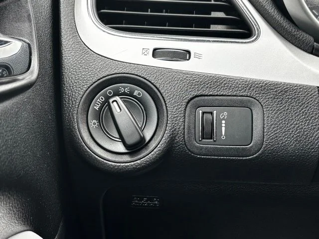 Used 2020 Red Dodge SE image 14