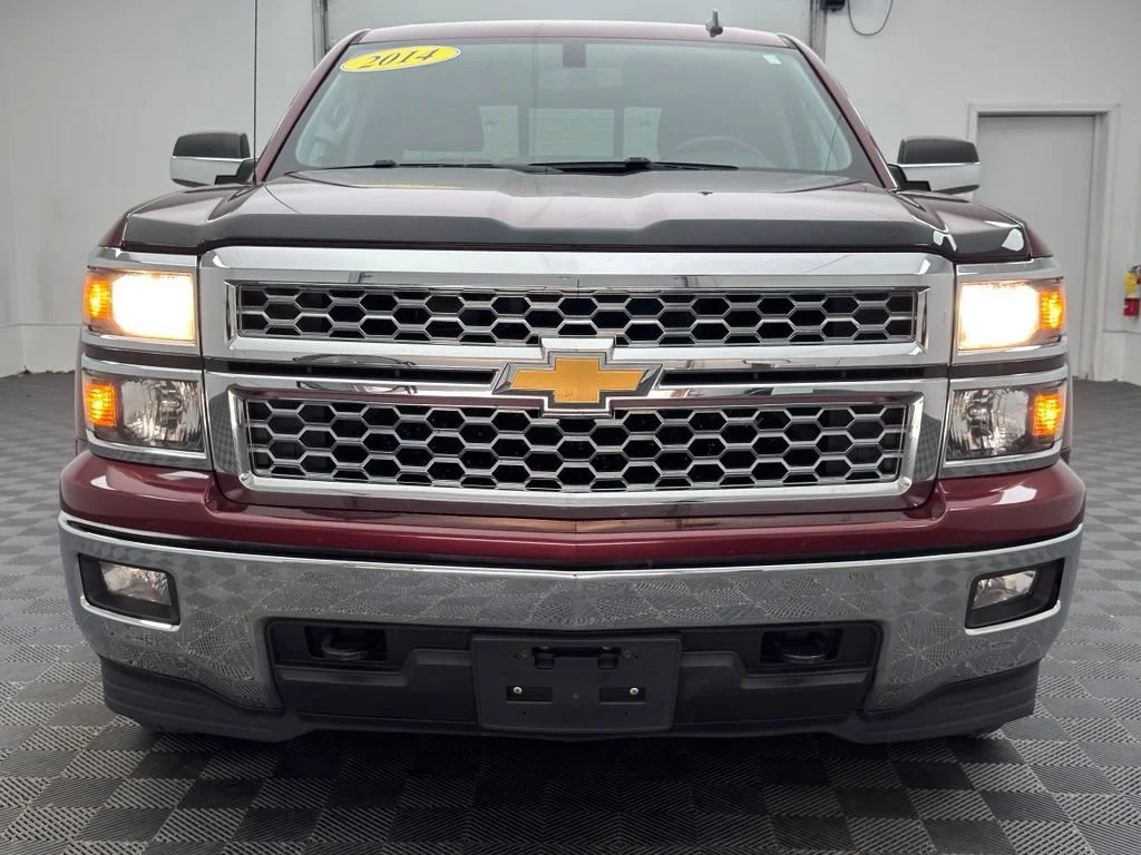 Used 2014 DEEP RUBY METALLIC Chevrolet LT image 11