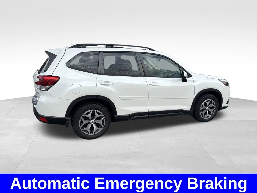 Used 2022 White Subaru Premium image 6