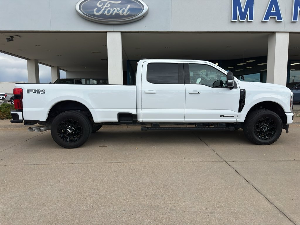 Used 2025 Oxford White Ford XLT image 7