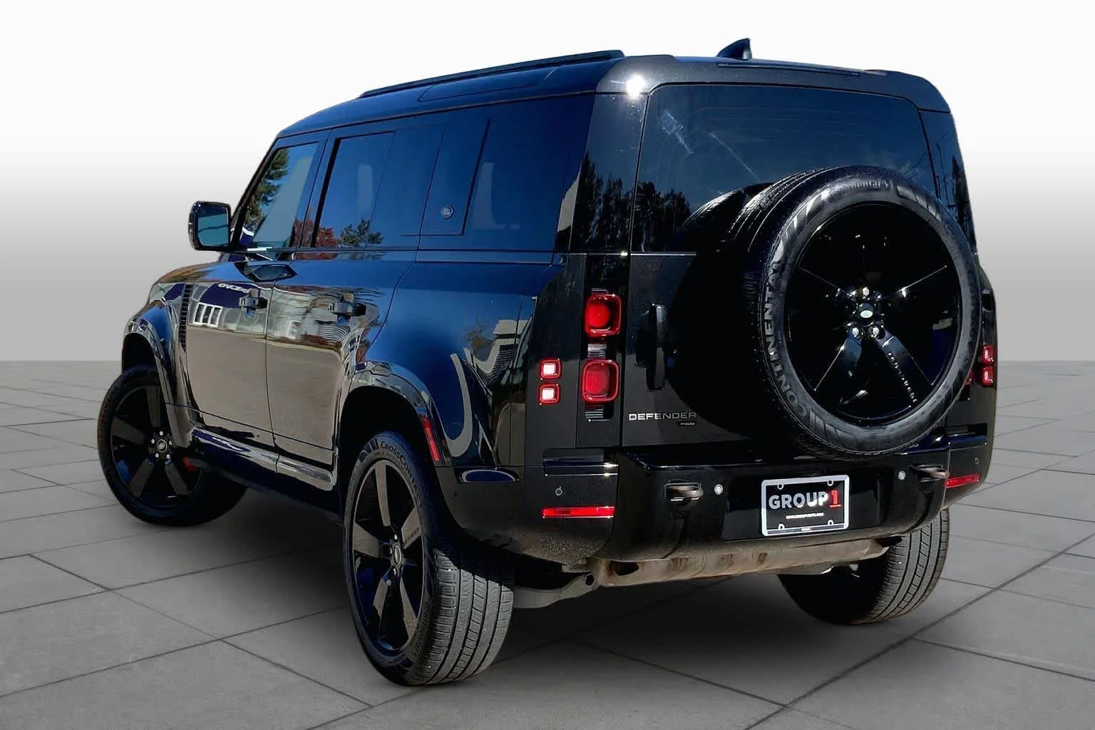 Used 2022 BLACK Land Rover X-Dynamic HSE image 11