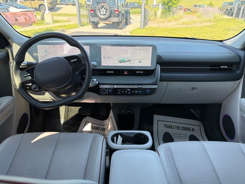 Used 2023 Gray Hyundai SEL image 12