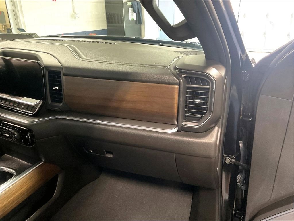 Used 2024 Black Chevrolet High Country image 13