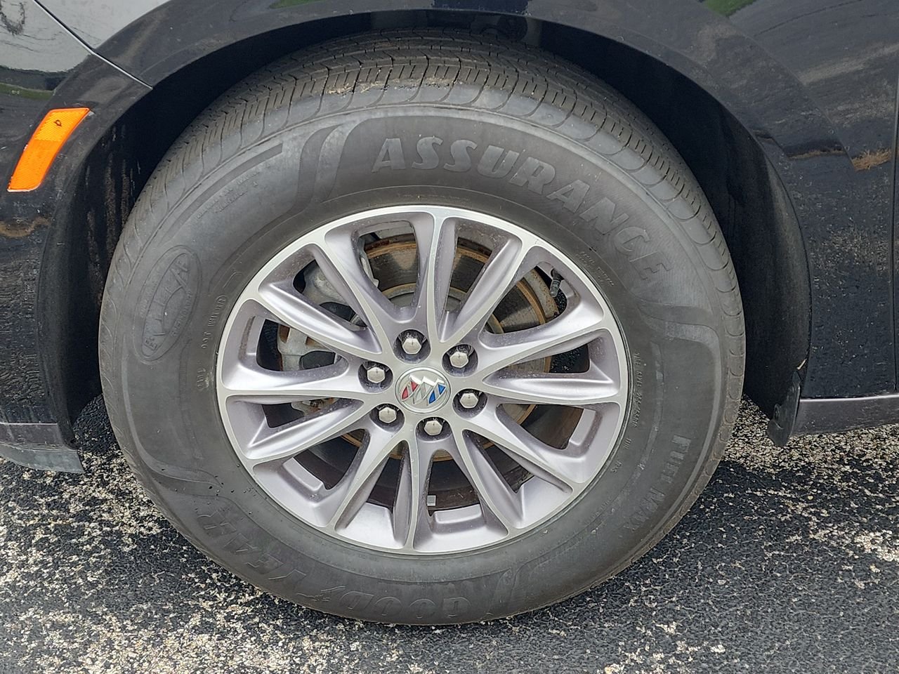 Used 2024 Black Buick Essence image 10
