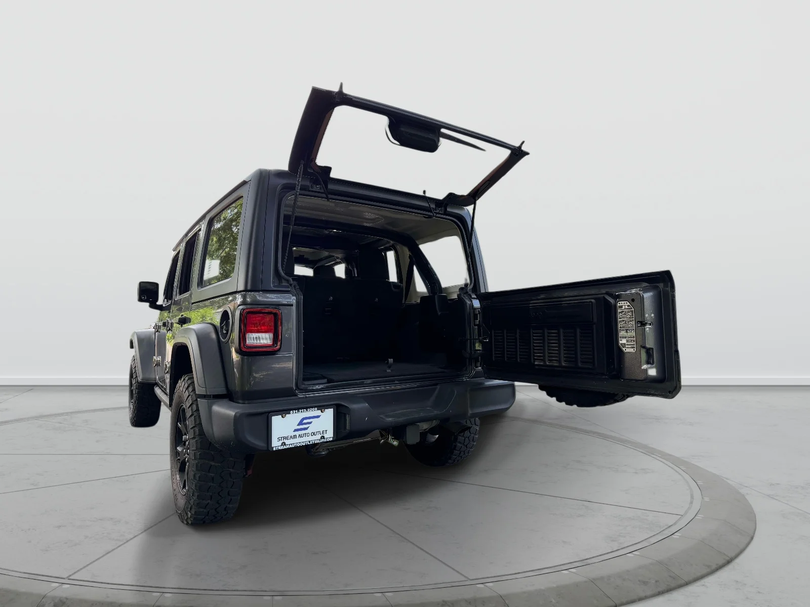 Used 2022 Gray Jeep Unlimited Willys image 7