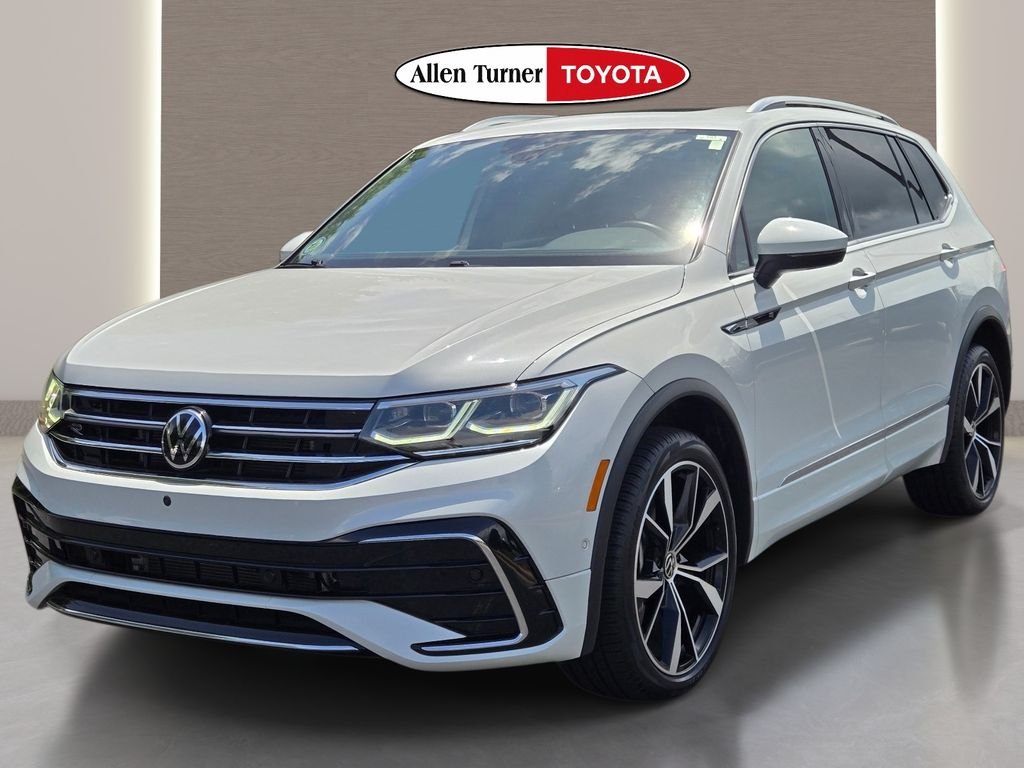 Used 2024 White Volkswagen 2.0T SEL R-Line image 3