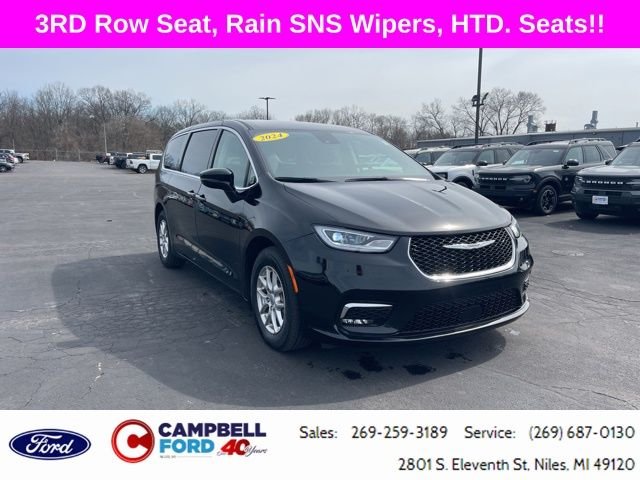 2024 Chrysler Pacifica Touring L's photo